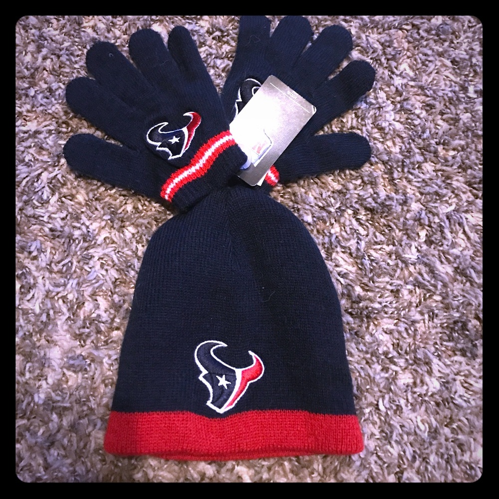 Houston Texans hat and gloves