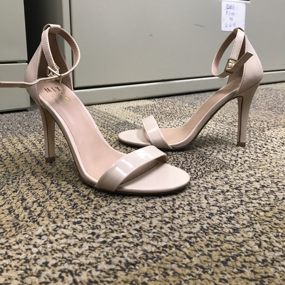 Nude heels w/ ankle strap