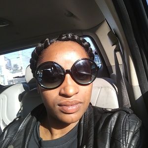 Meet your Posher, Leola