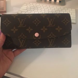 Louis Vuitton rose ballerine Emilie wallet