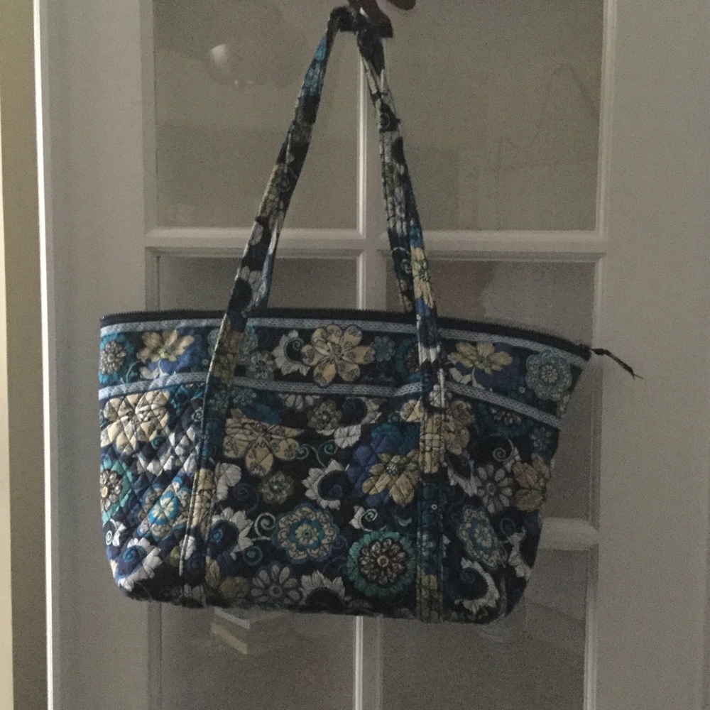 tote bag and matching computer carry case.