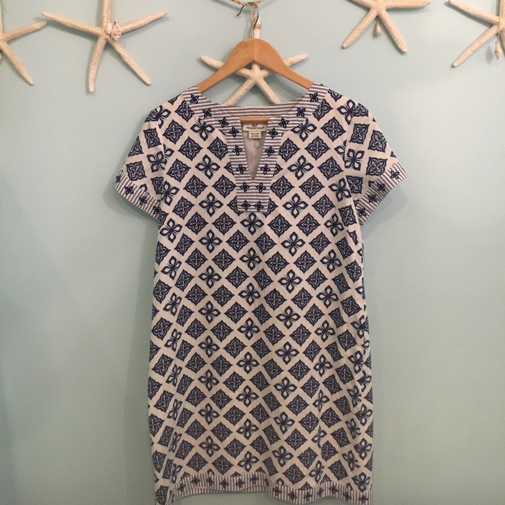 Vineyard Vines shift dress