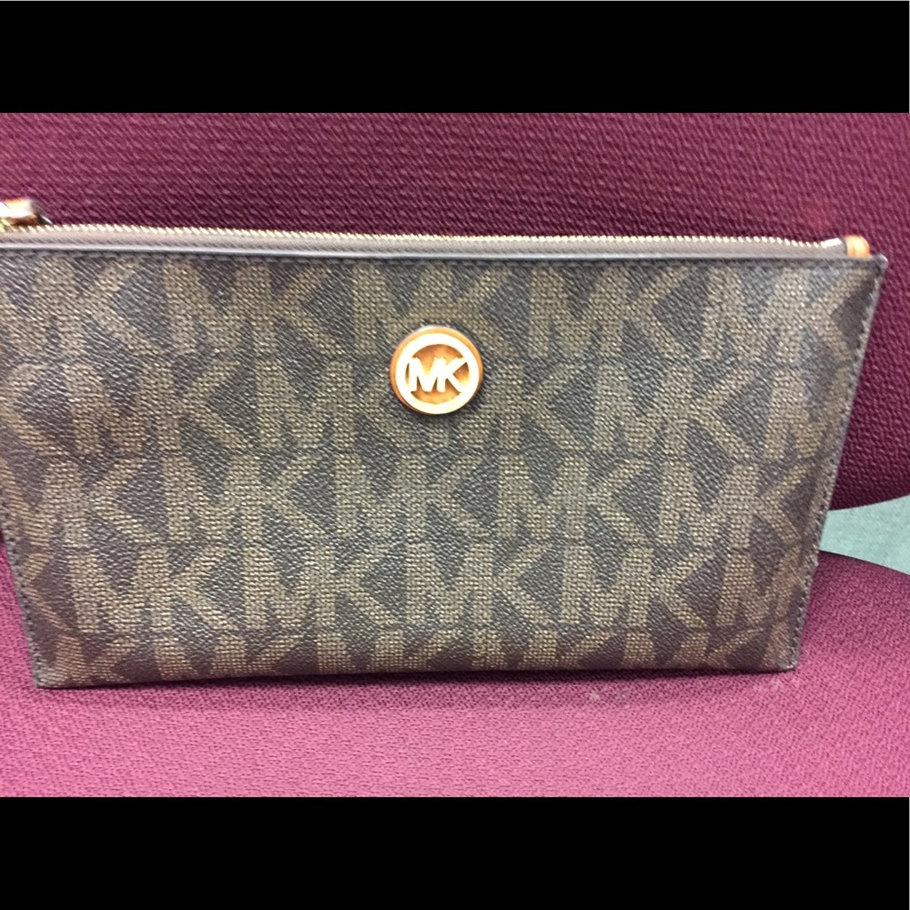 Michael Kors Clutch