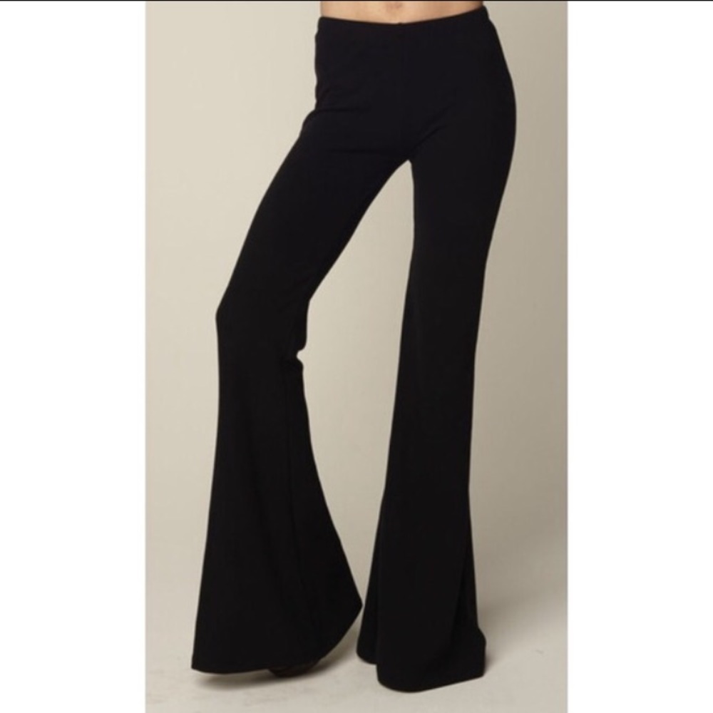 Novella royale black Janis flare