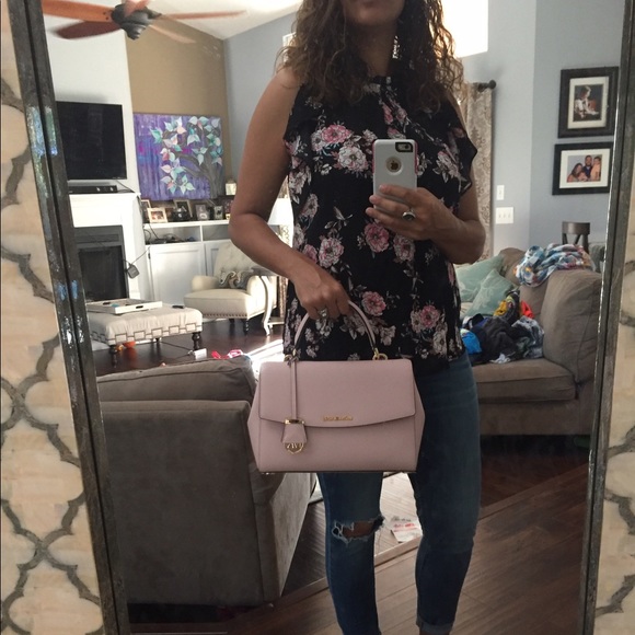 **SOLD** on Ⓜ️ Michael Kors Ava Medium Blossom - Picture 6 of 6