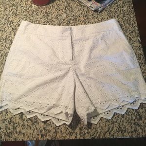 Vineyard Vines White Eyelet Shorts - Size 12
