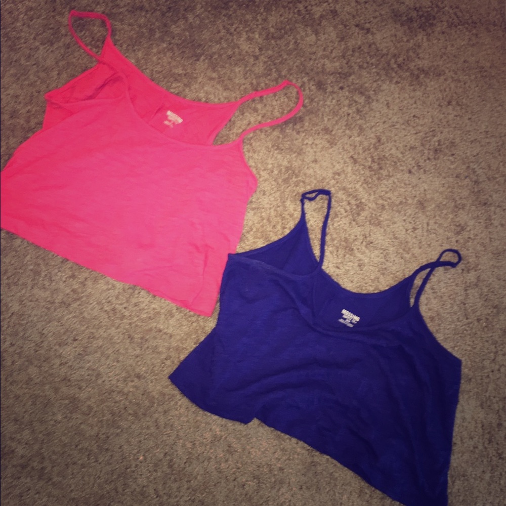 Lot (2) of Crop Tops