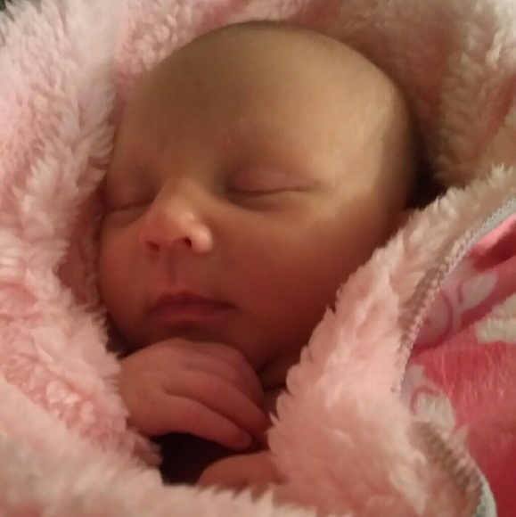 Meet your Posher, Kimberly - Picture 3 of 4