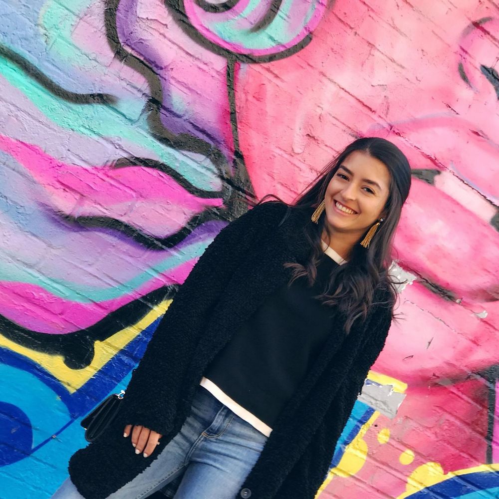 Meet your Posher, Adriana