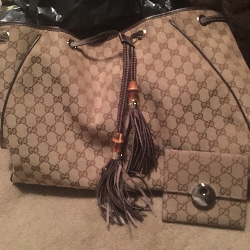 Gucci bucket handbag