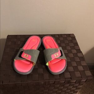 Under Armour Slip on shoes