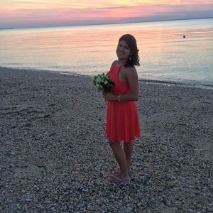 Meet your Posher, Beatriz