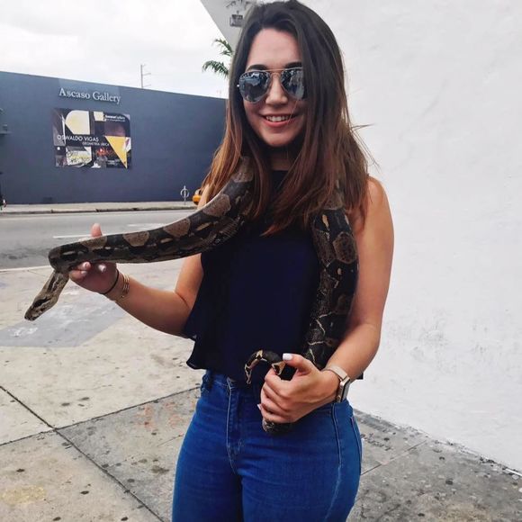 Meet your Posher, Emy - Picture 1 of 1