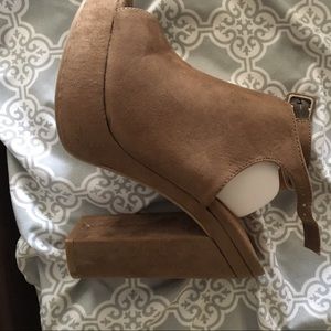 Fashion Nova Suede Booties