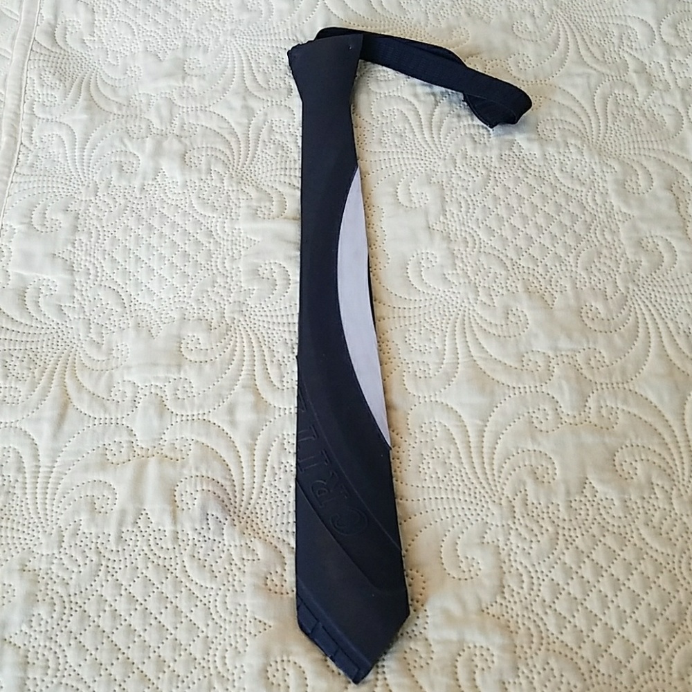 Novelty tie