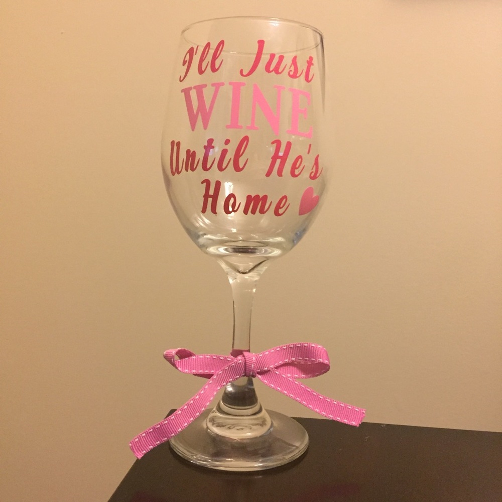 Long Distance Relationship Wine Glass