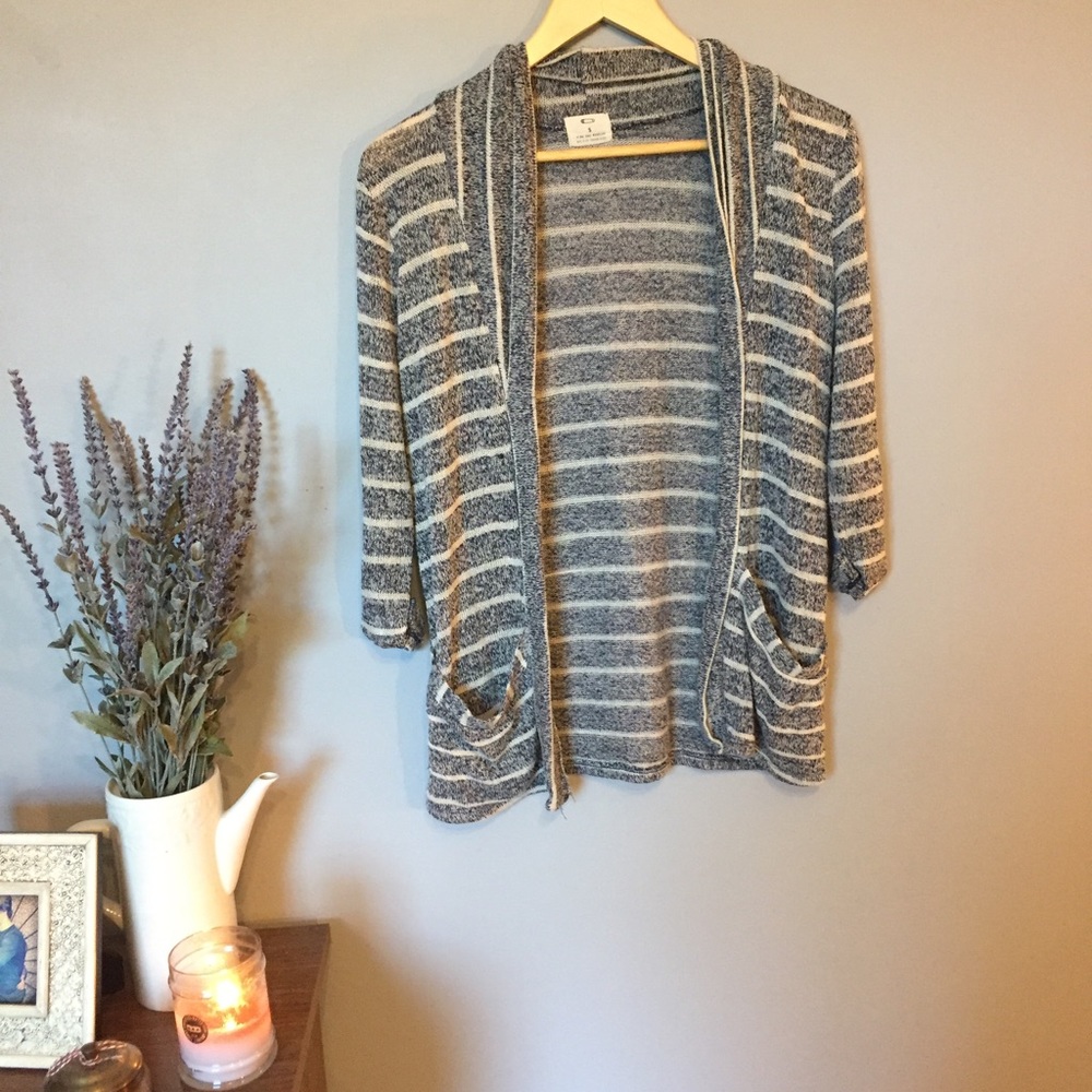 Last chance to buy! Relaxed grey cardigan