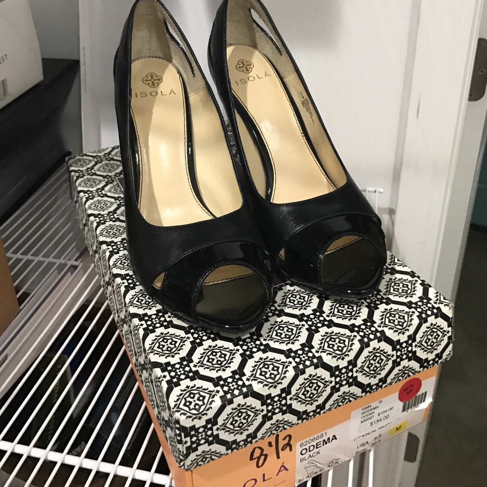 Size 8.5 ISOLA "odema" black open toe pumps.