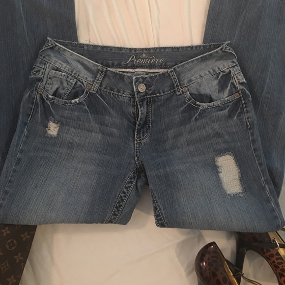 Try on cute distressed jeans by premiere! - Picture 2 of 6
