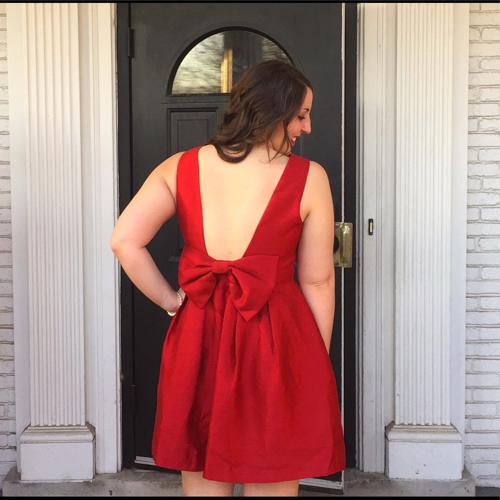 Soprano bow back dress 🎀