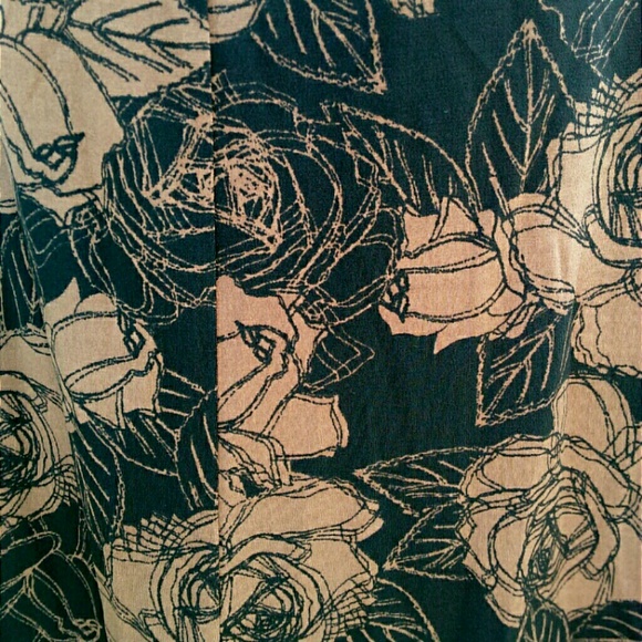 ๐HP๐NWT Gorgeous Midi Skirt- Great for work! - Picture 3 of 3