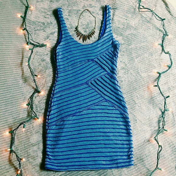 !!!5tor25!!! Urban Outfitters Geometric Dress - Picture 2 of 6