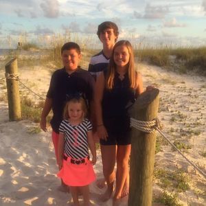 Meet your Posher, Leanne