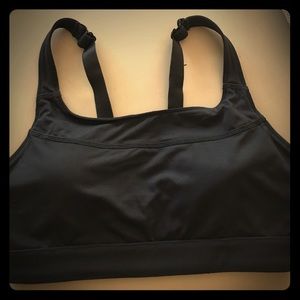 Fabletics keyhole sports bra size small