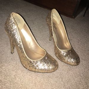 Gold sparkly heals