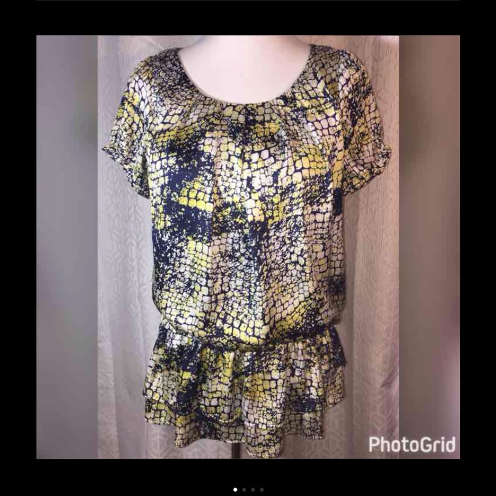 5 4 $25NWOT KATHERINE K PEPLUM ELASTIC BLOUSE S LG