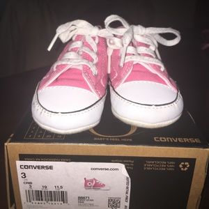 Infant Converse Chuck Taylor First Star Sneaker🐝