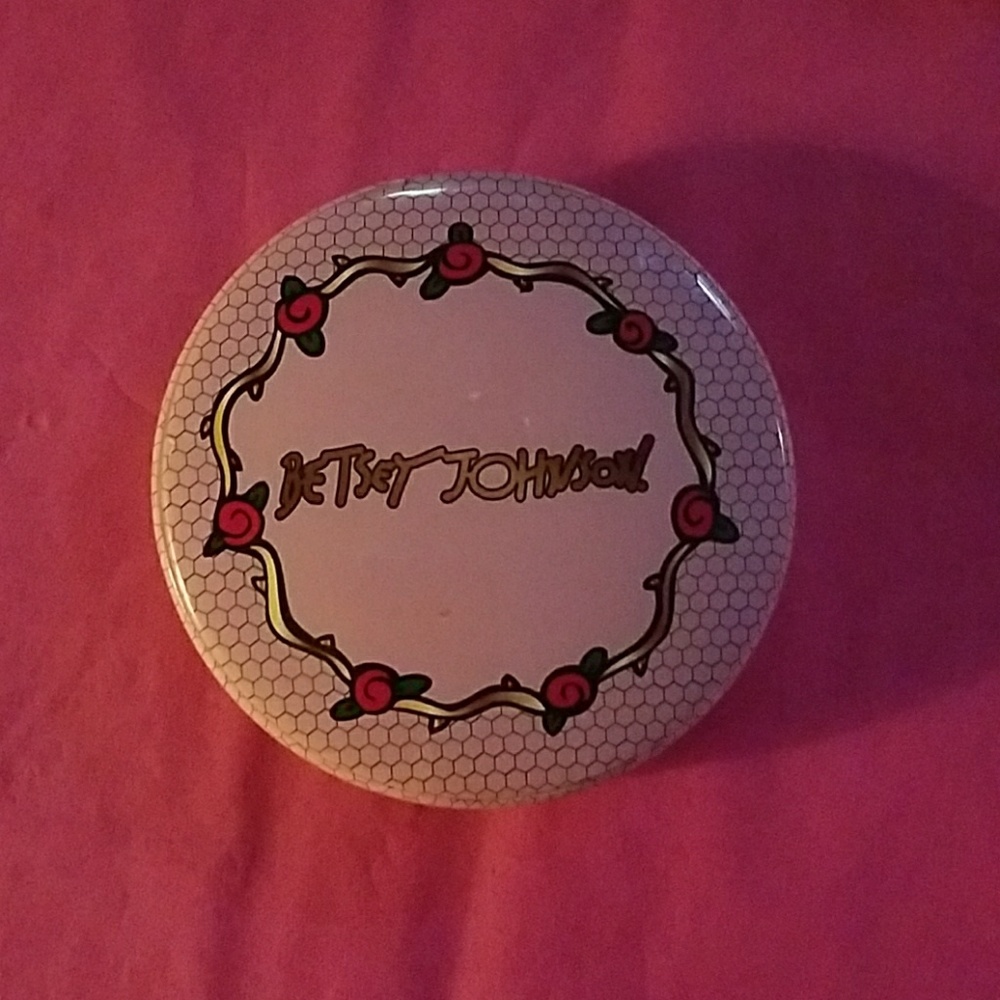 COMPACT MIRROR CHARGER MUST SEE