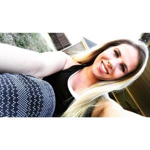 Meet your Posher, Lauren
