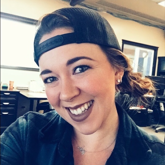 Meet your Posher, Jillian🖤 - Picture 4 of 4