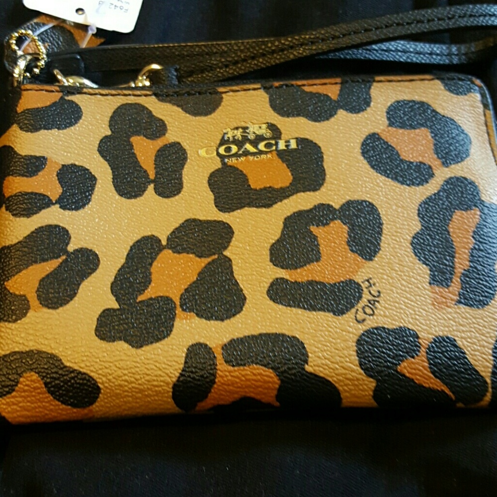 Coach Wristlet🌟❤❤❤🌟🌟