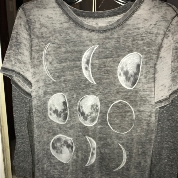 Shirt Bundle ✨👚 - Picture 3 of 4