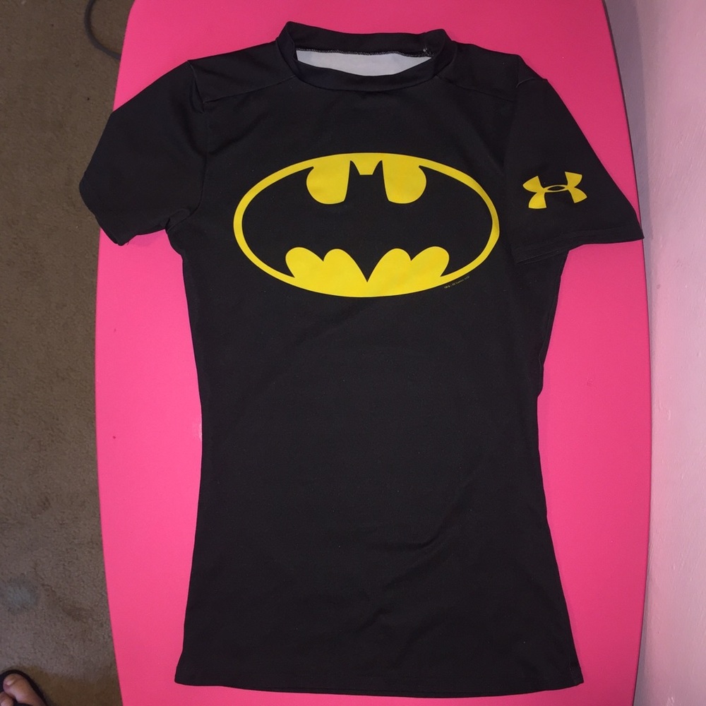 Under Armour batman shirt. Youth small. Like new!