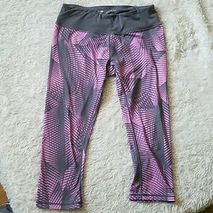 NWOT 🌹Reebok athletic crops