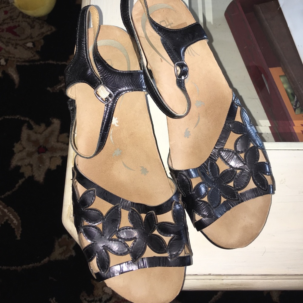 Ladies Dansko sandals