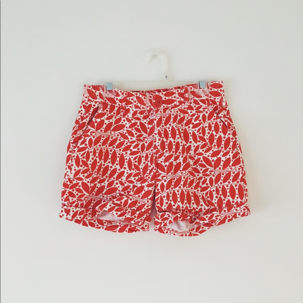 Patterned Old Navy khaki shorts (girls)