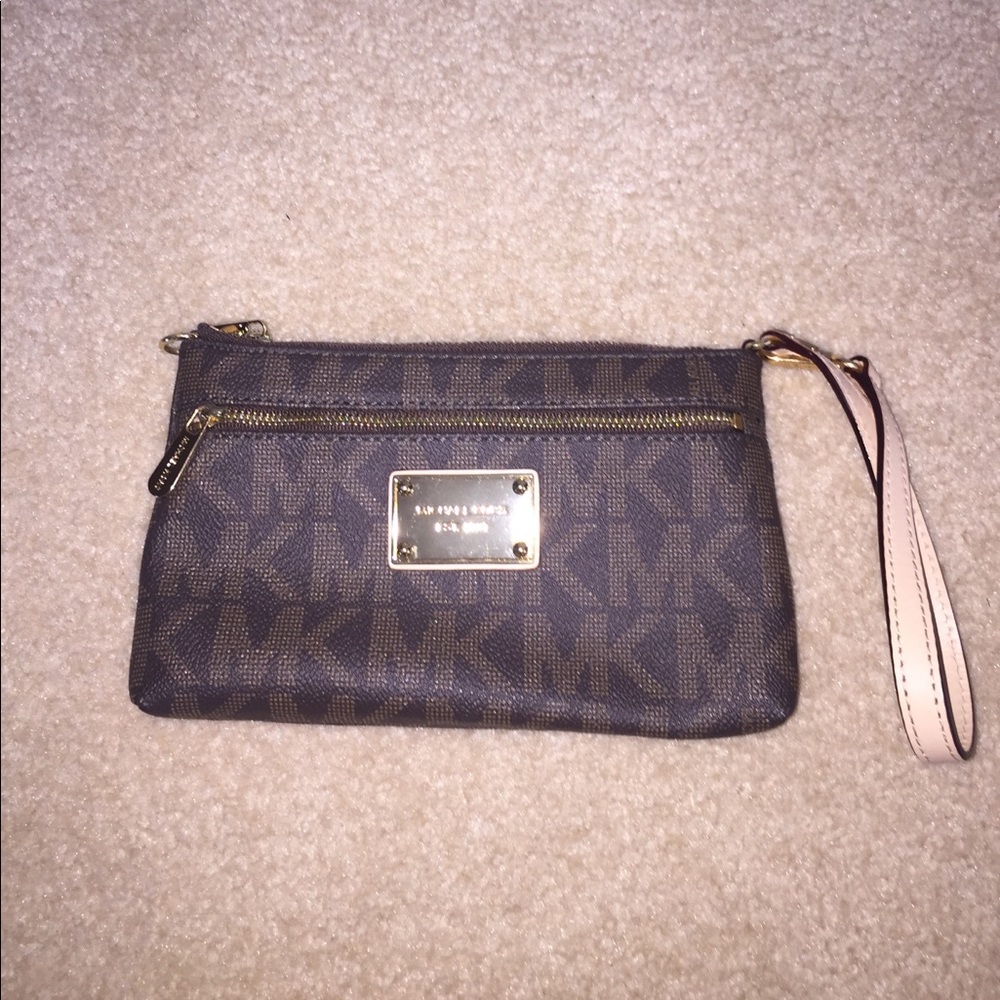 Michael Kors wristlet