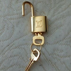 LV Lock & 1 Key  #448