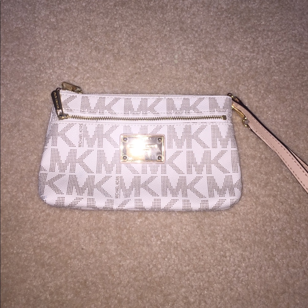 MIchael Kors wristlet