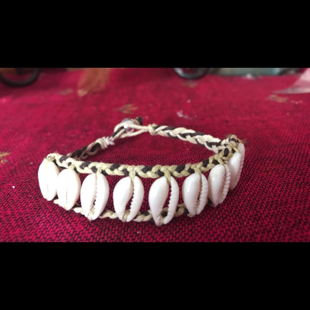 Seashell bracelet