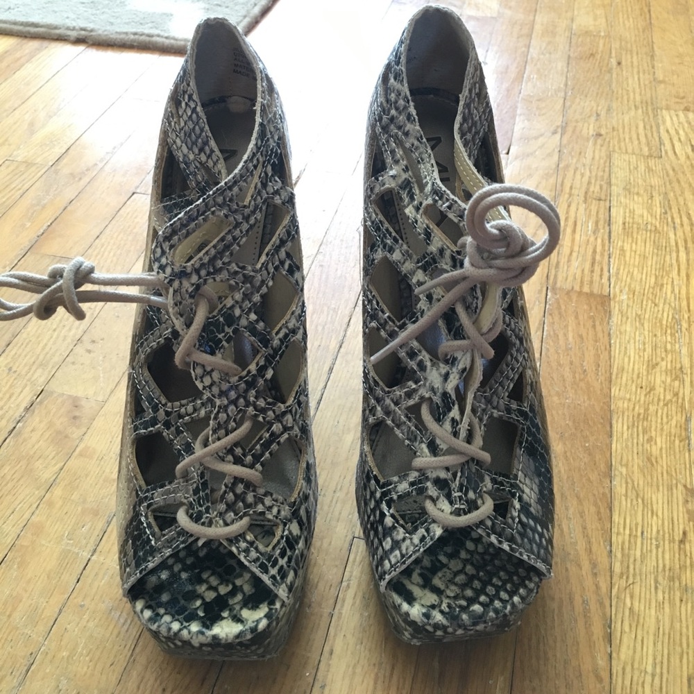 Sexy Snakeskin Block Heels