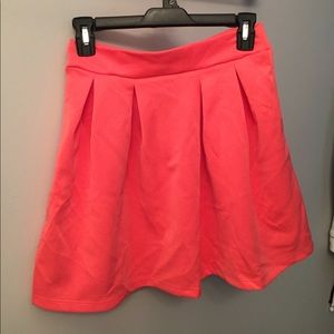 Reddish orangeish skirt L
