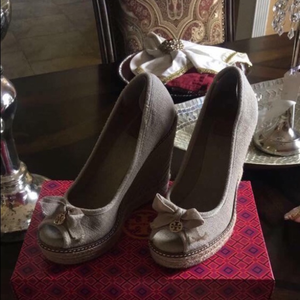 Tory Burch Jackie metallic wedge