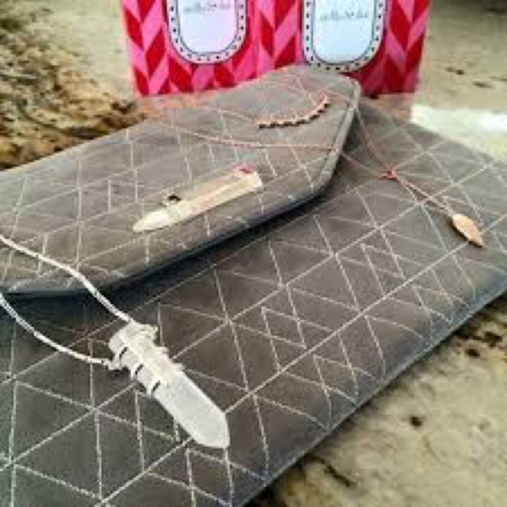 Stella & Dot clutch