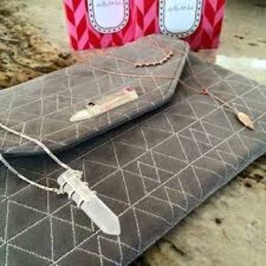 Stella & Dot clutch
