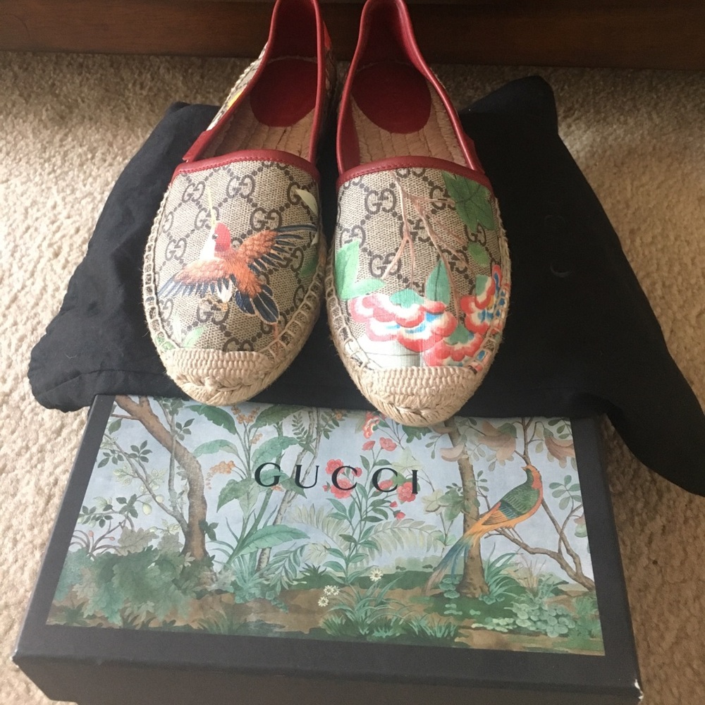 Authentic Gucci Espadrilles Like New!